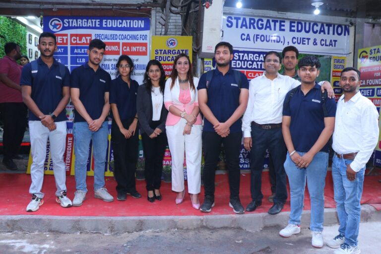 Students and team of Aggarwal Education Center