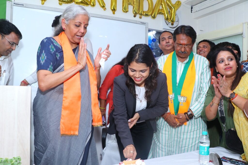Finance Minister of India visiting Aggarwal Education Center