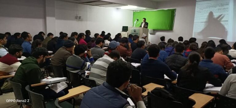 Students Studying CUET UG Course In Aggarwal Education Center